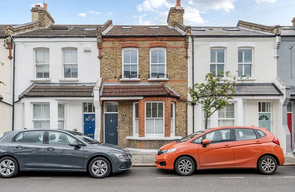House Putney High Street in Greater London
