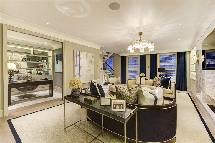 House Boscobel Place in City of Westminster