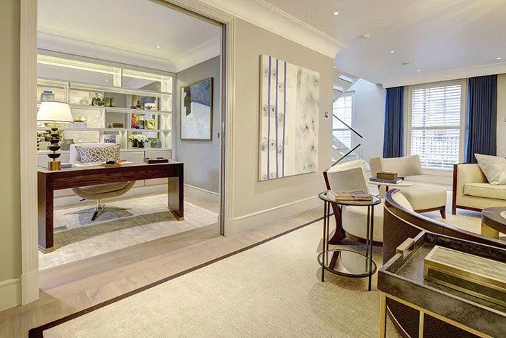 House Boscobel Place in City of Westminster