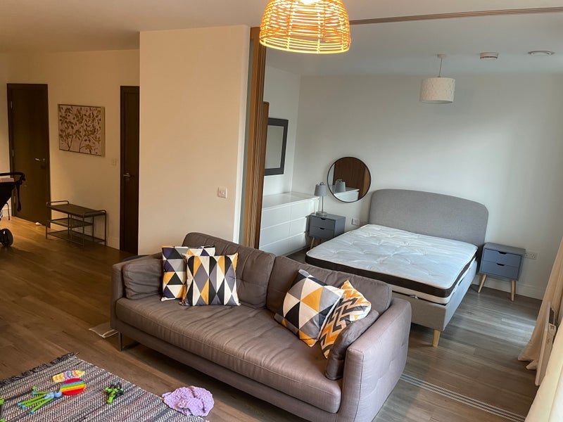 Flat Park Street in Greater London