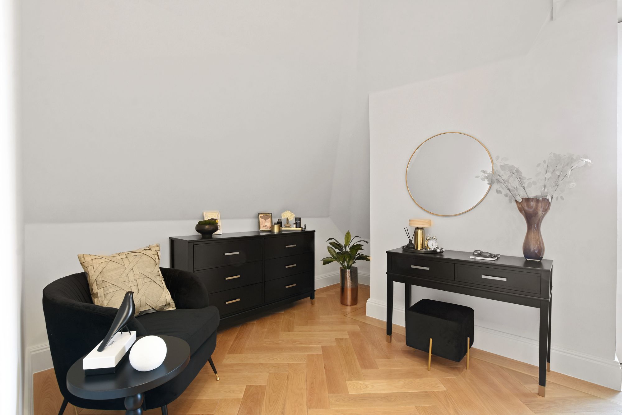 Flat The Ridgeway in Greater London