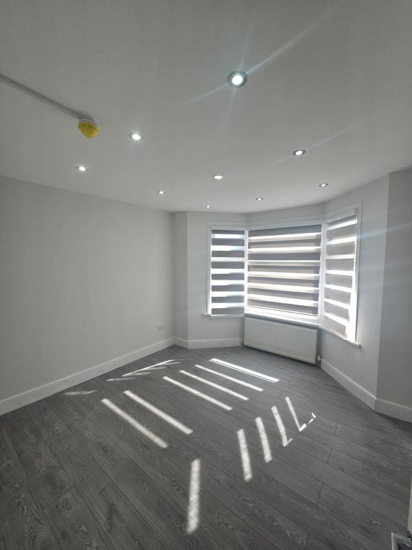 Room Grenoble Gardens in Greater London