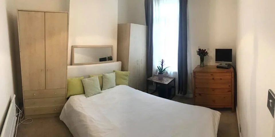 Room Pemdevon Road in Greater London