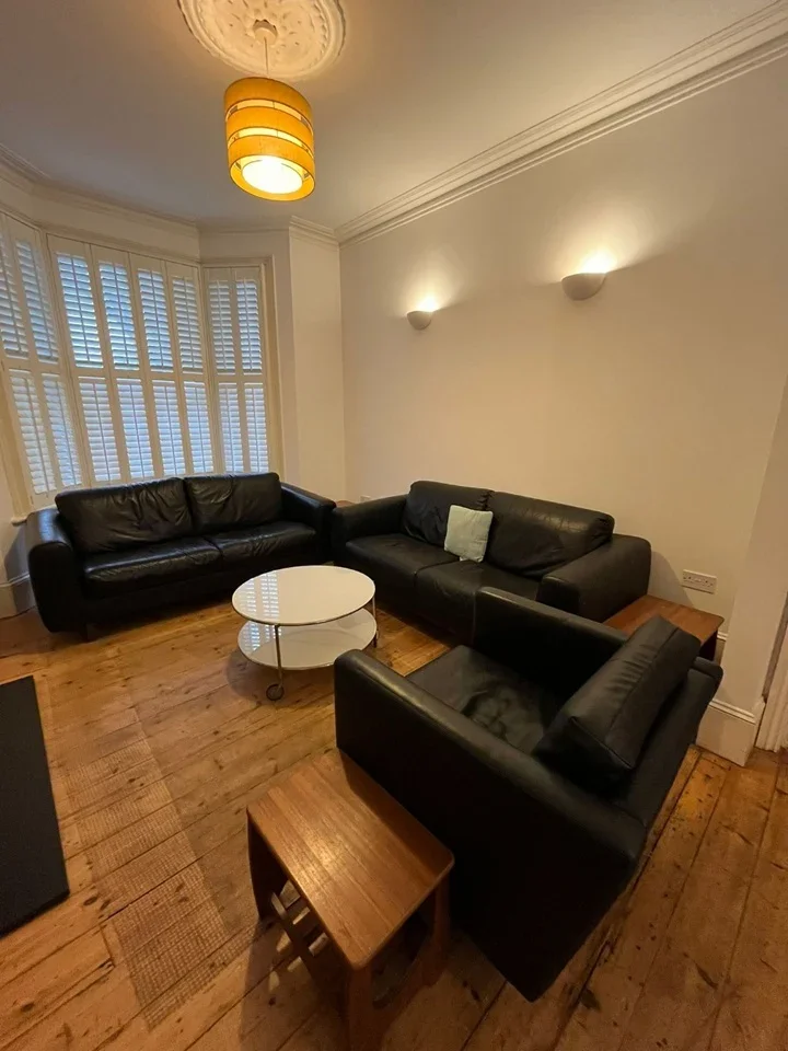 Room Kezia Mews in Greater London