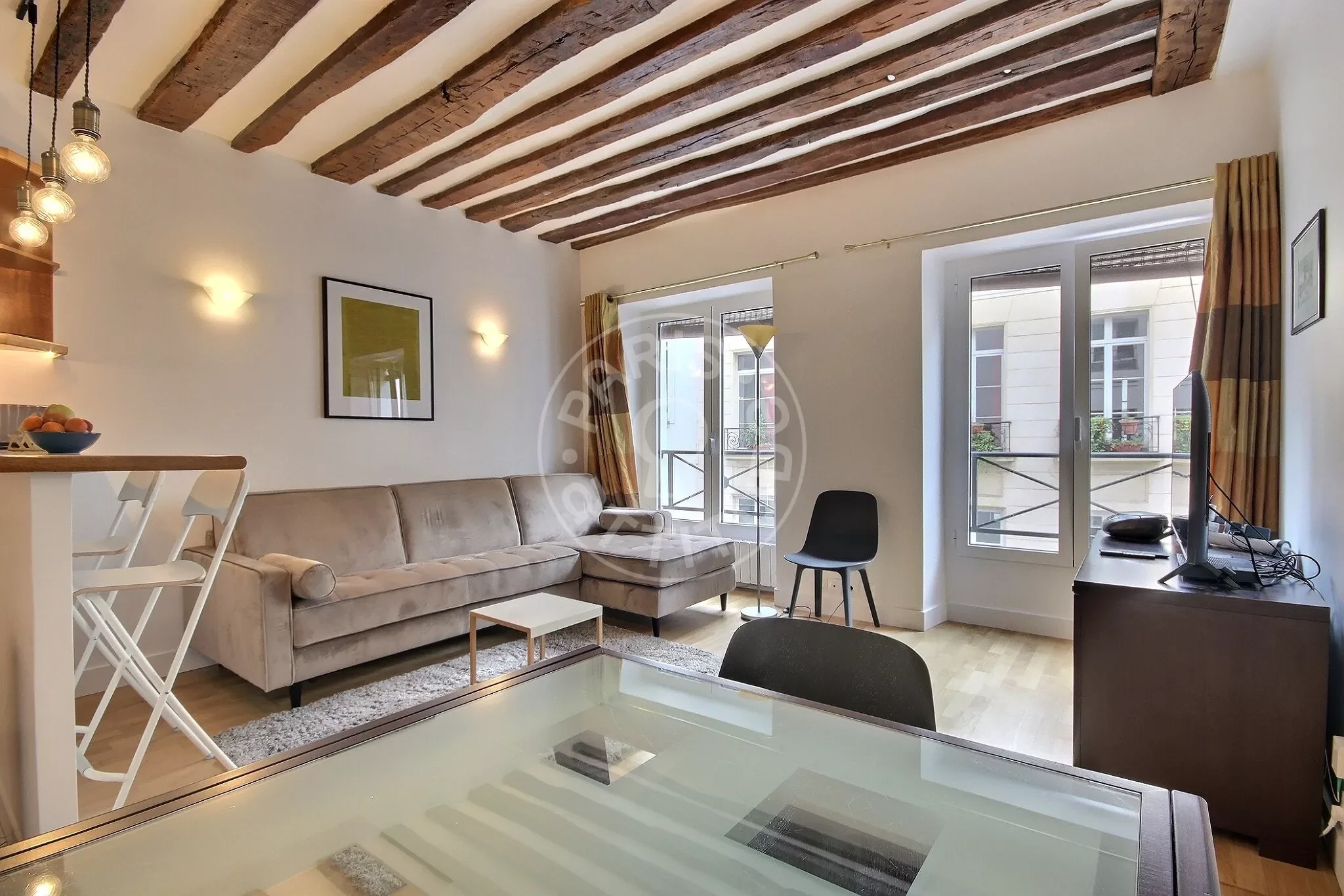 Flat Rue Beauregard in Paris