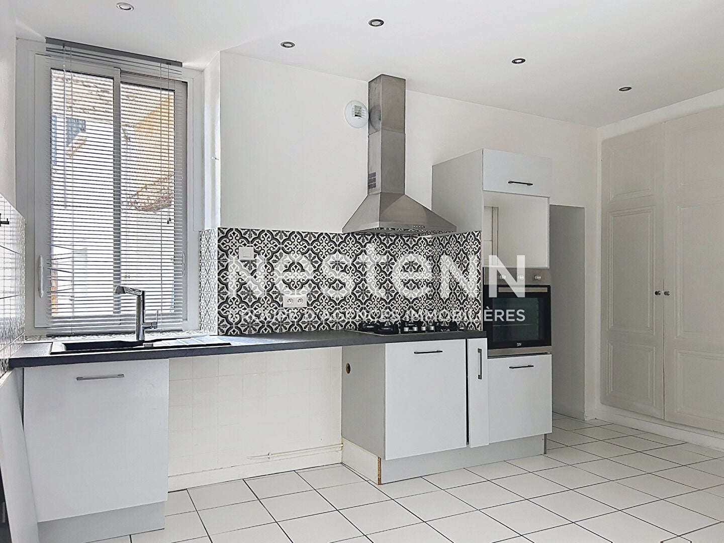 Flat Boulevard Castellane in Sathonay-Camp