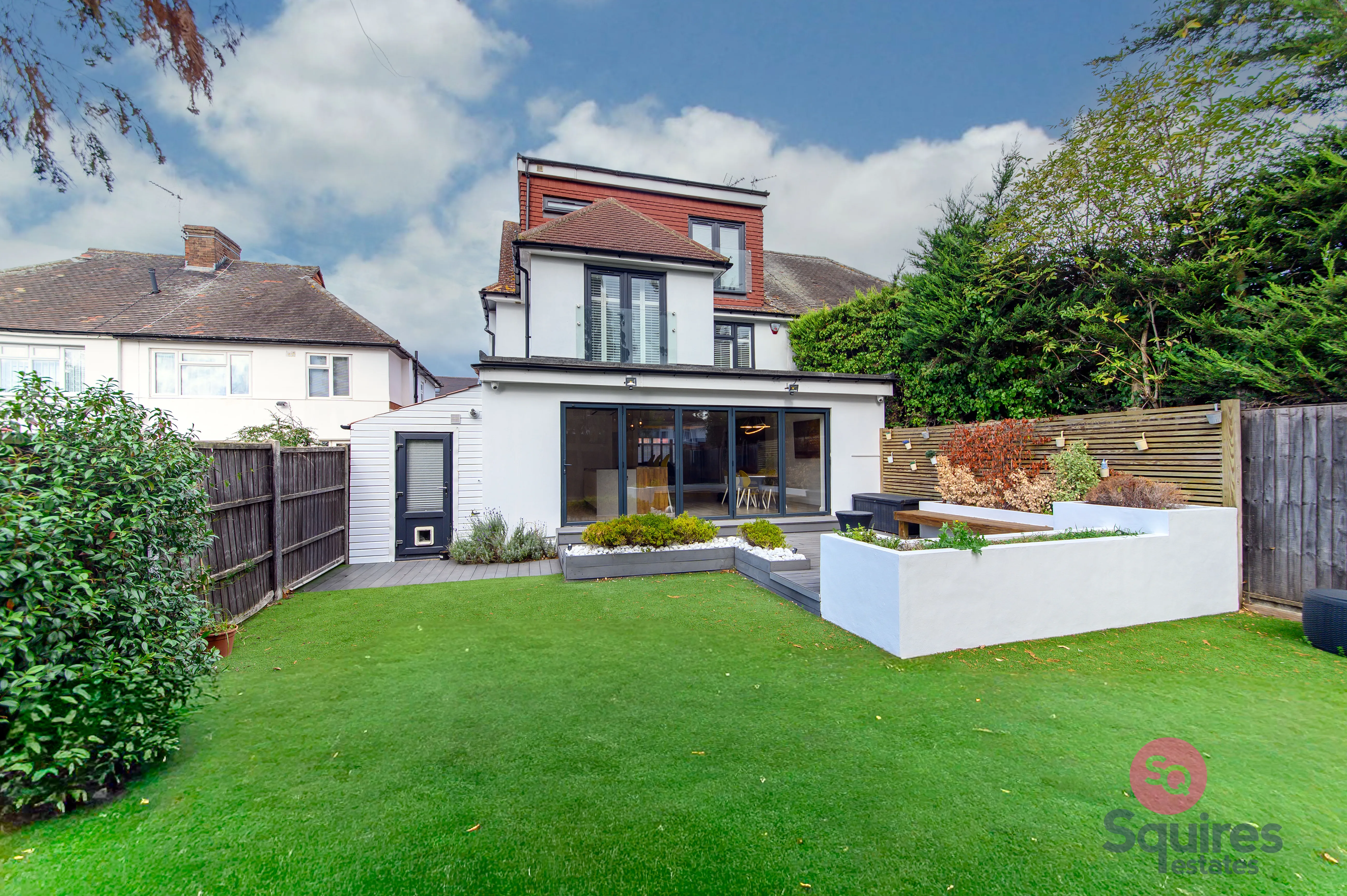 House Brookfield Close in Greater London