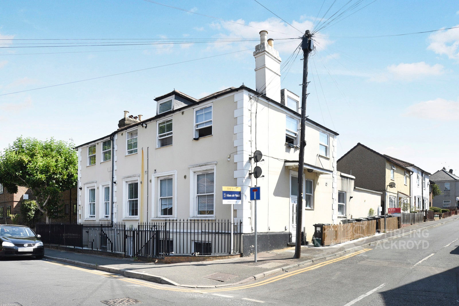 Flat Lower Road in Greater London