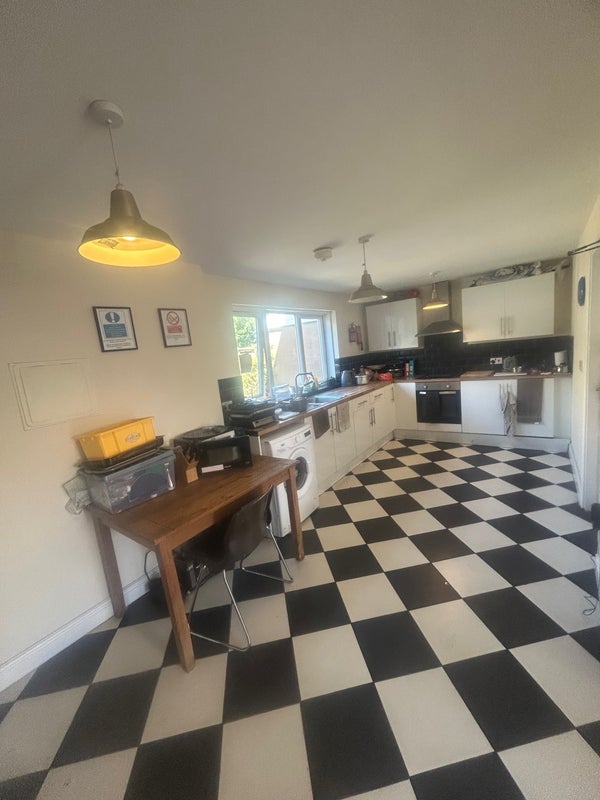 Room Hayle in Tamworth