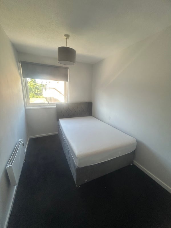 Room Hayle in Tamworth