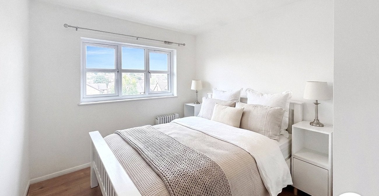 Flat Kenwyn Road in Dartford