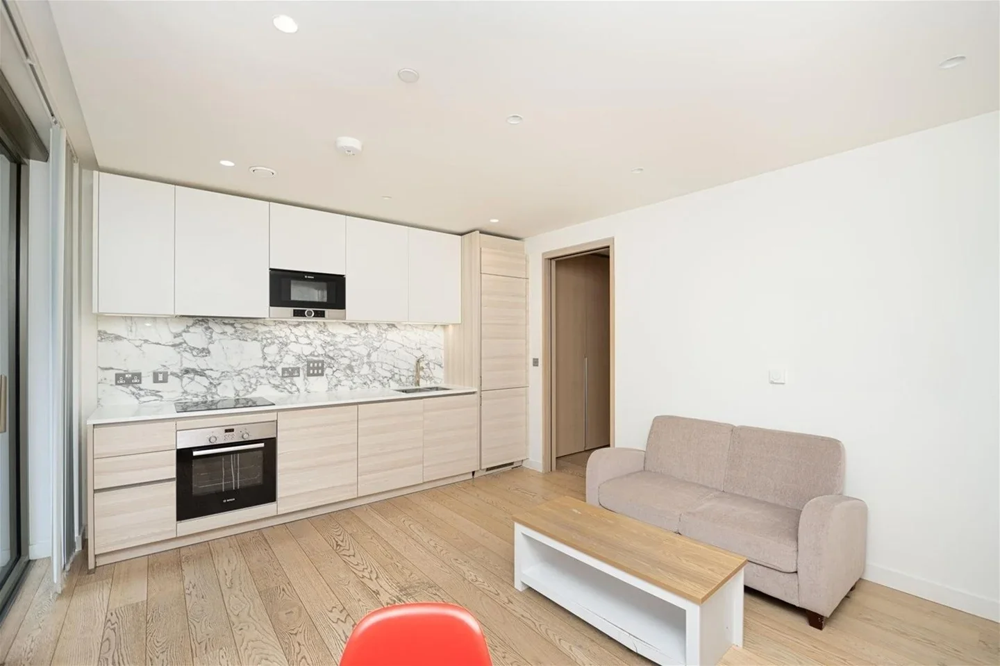 Flat Pilot Walk in Greater London