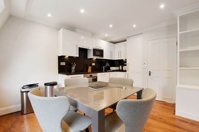 Flat Courtfield Gardens in Greater London