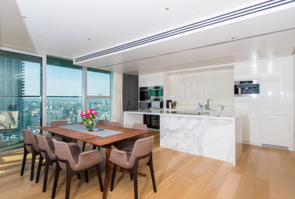 Flat Moor Lane in City of London