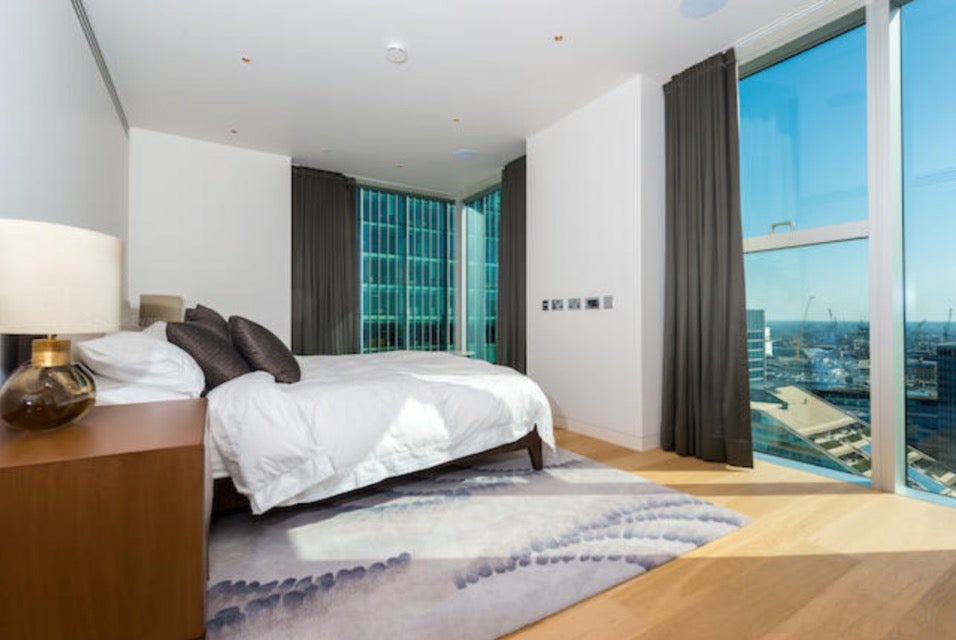 Flat Moor Lane in City of London