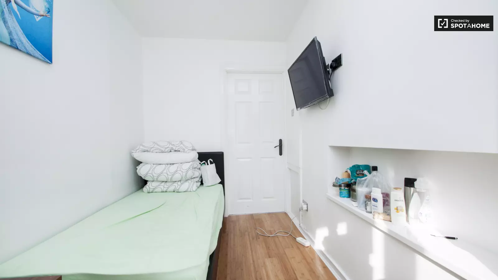 Flat Sherfield Gardens in Greater London