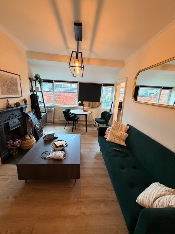 Flat Alma Road in Bristol