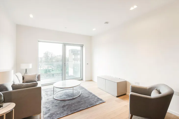 Flat Seagrave Road in Greater London