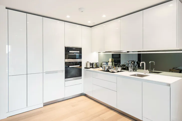 Flat Seagrave Road in Greater London