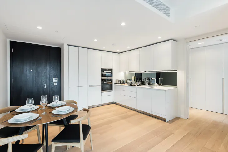 Flat Seagrave Road in Greater London