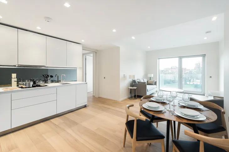 Flat Seagrave Road in Greater London