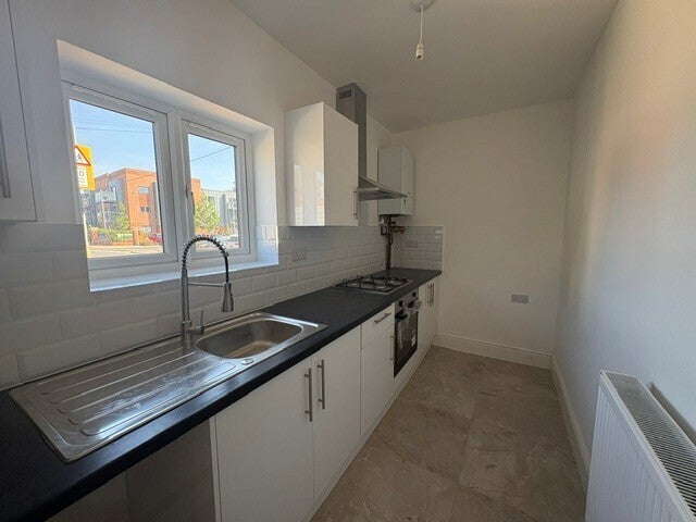 Flat Leigh Road in Eastleigh