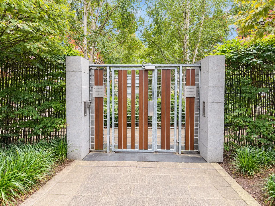 Flat Hornbeam Way in Manchester