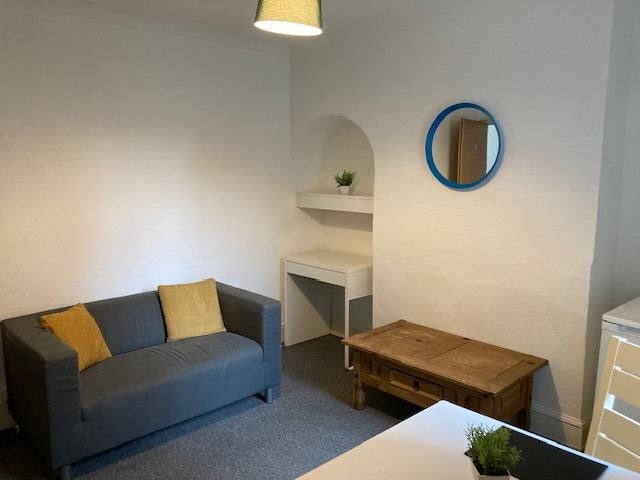 Room St Edmund's Road in Northampton