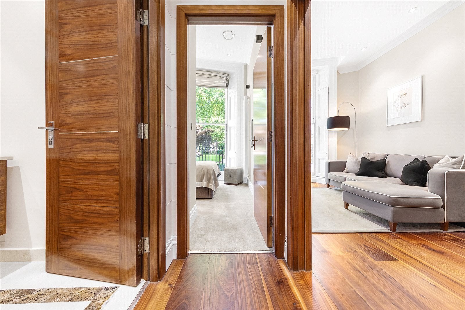 Flat Kensington Gardens Square in City of Westminster