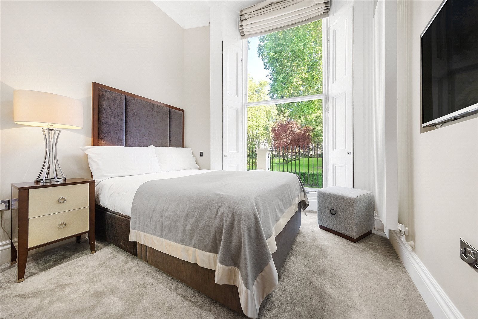 Flat Kensington Gardens Square in City of Westminster