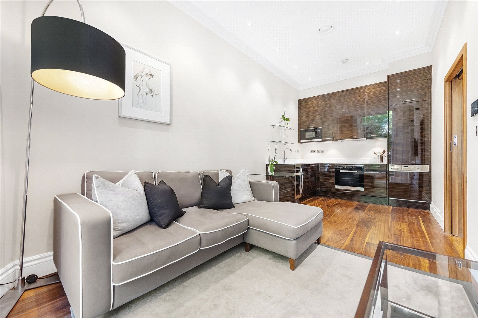 Flat Kensington Gardens Square in City of Westminster