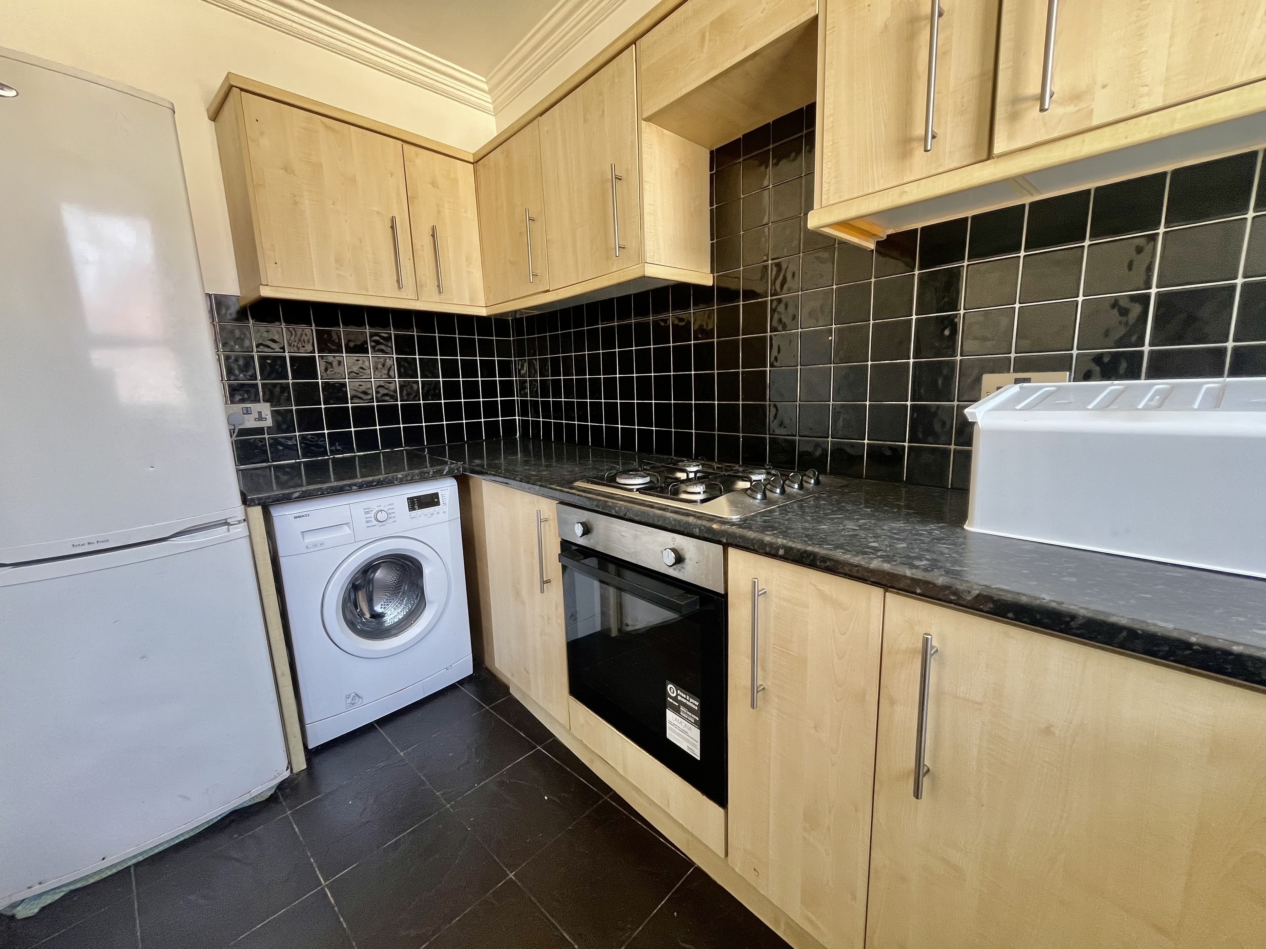 Room Stott Road in Leeds
