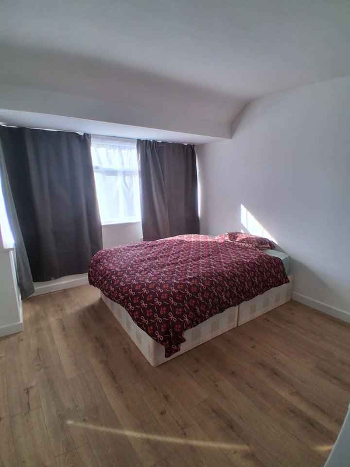 Room Abercorn Crescent in Greater London
