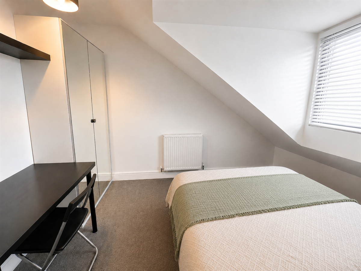 Flat Millicent Road in Nottingham