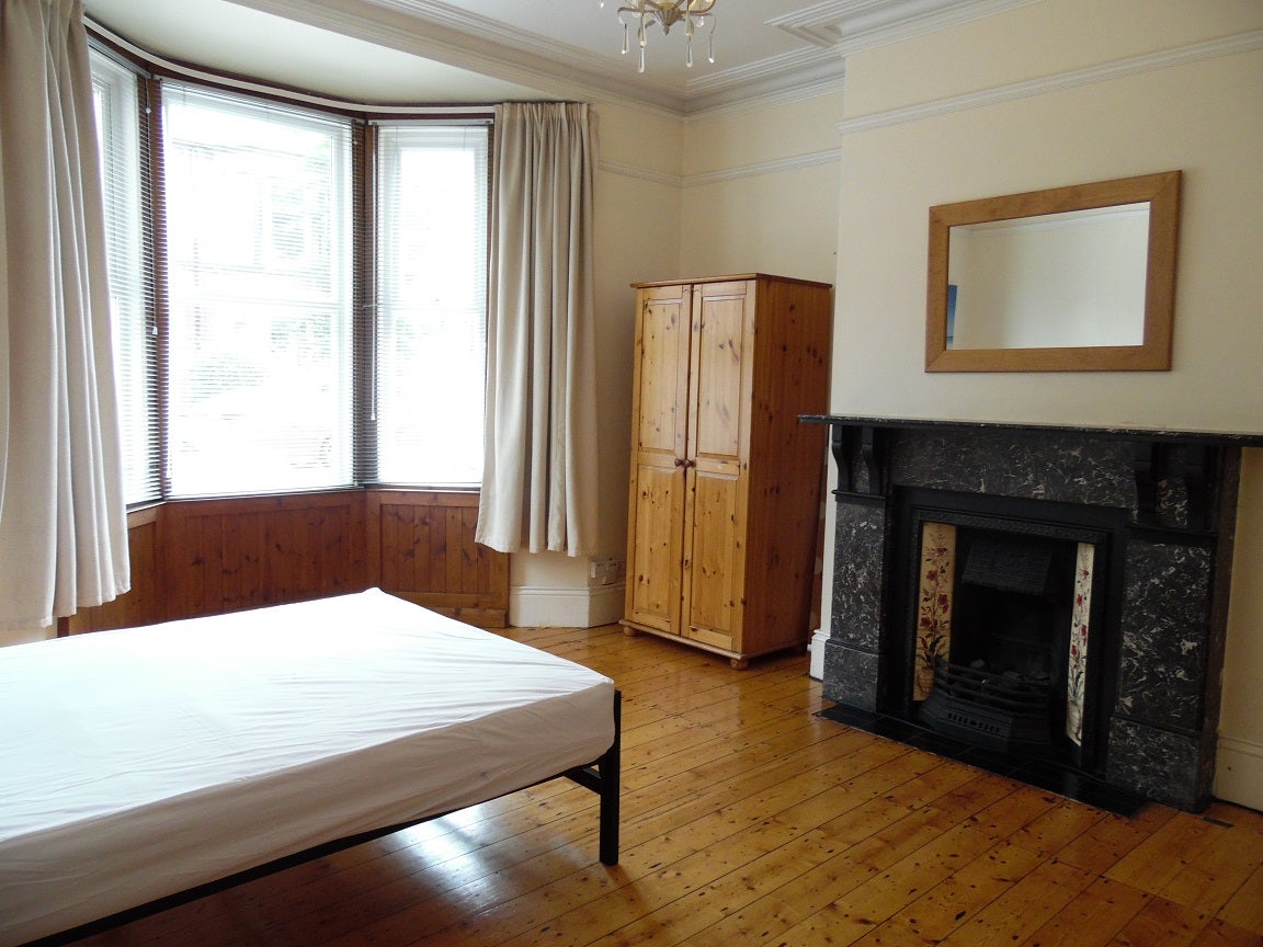 Flat Coniston Avenue in Newcastle upon Tyne