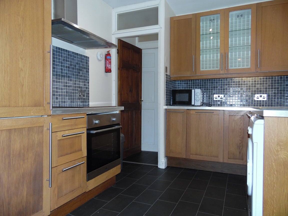 Flat Coniston Avenue in Newcastle upon Tyne