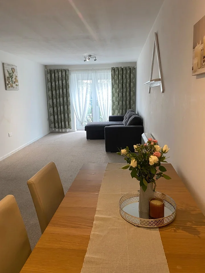 Flat Ings Road in Wakefield