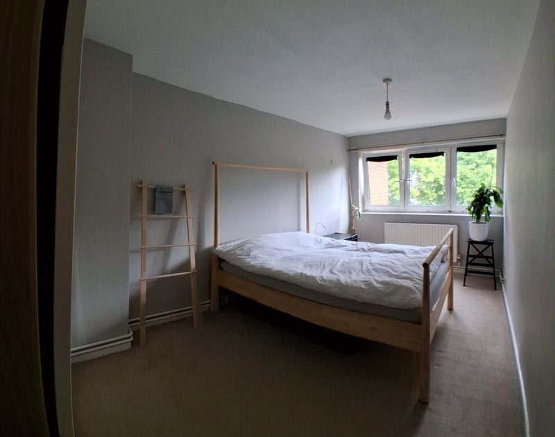 Room Silk Mills Passage in Greater London