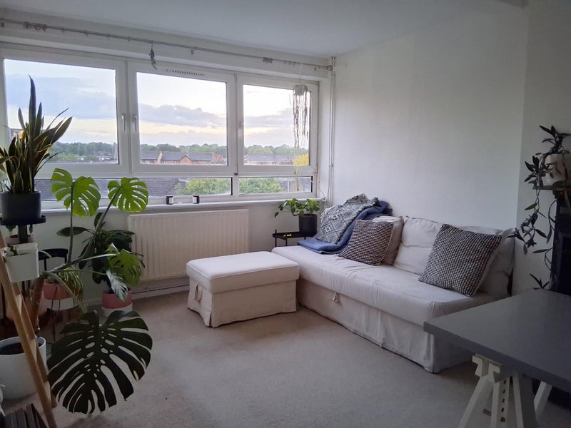 Room Silk Mills Passage in Greater London