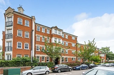 Flat Culverley Road in Greater London