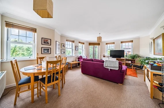 Flat Culverley Road in Greater London