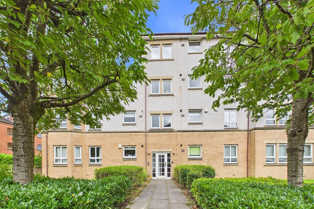 Flat Hutton in Glasgow