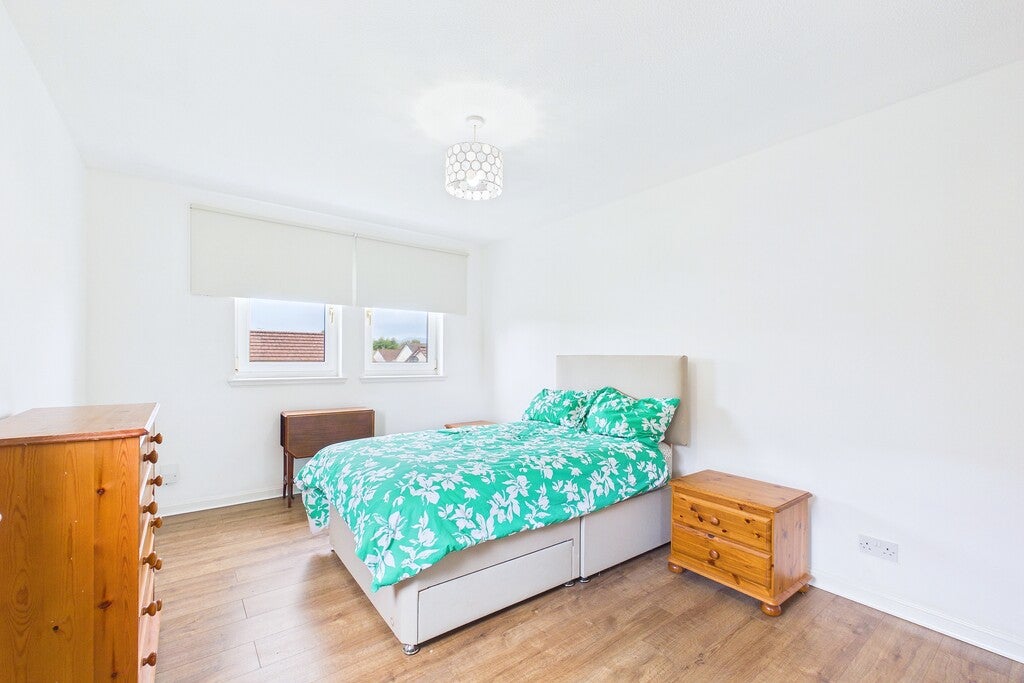 Flat Hutton in Glasgow