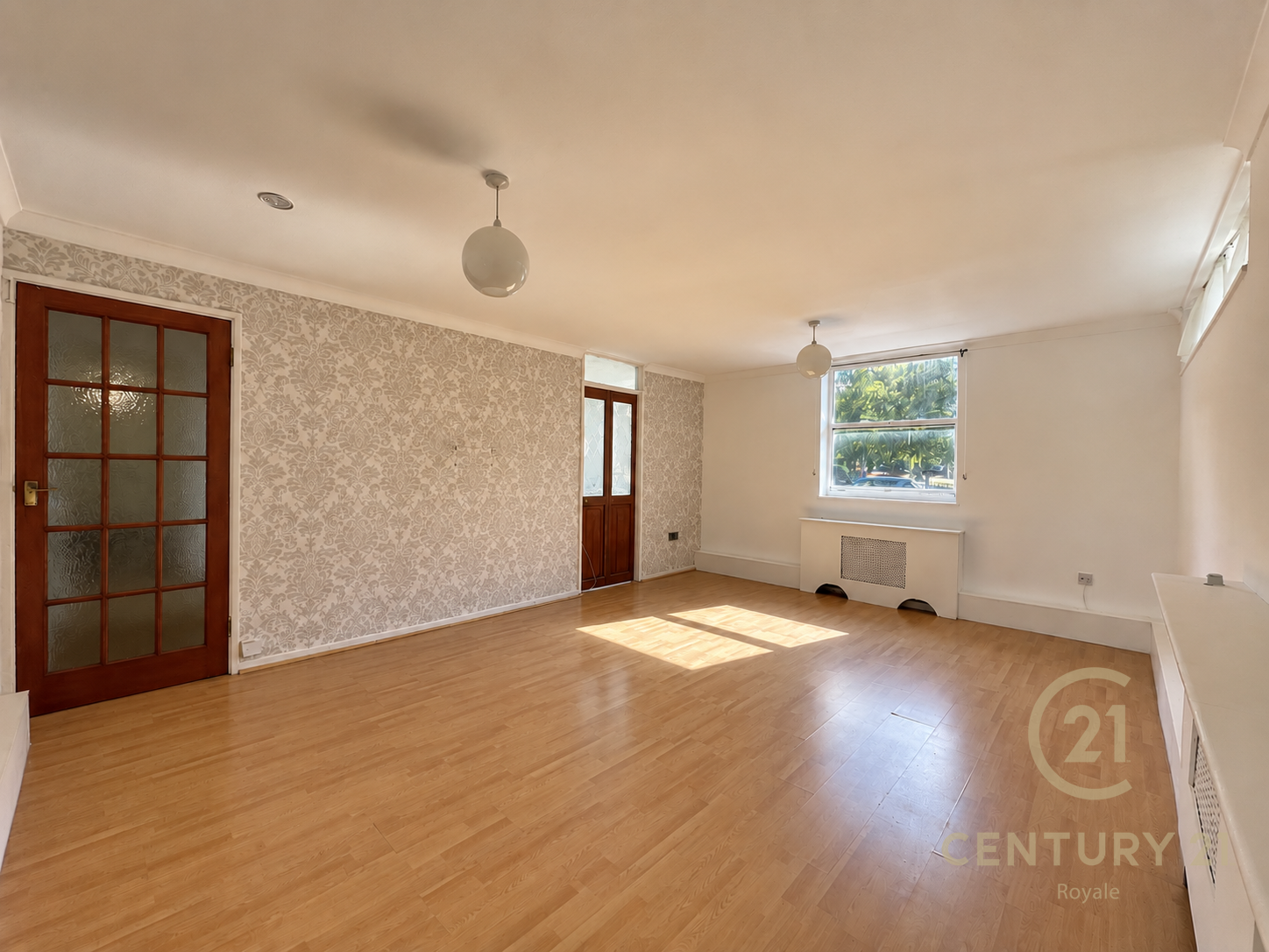 Flat Cumberland House in Greater London