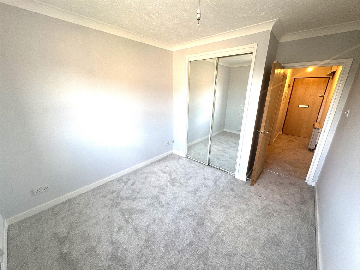 Flat Gordon Road in Rushmoor