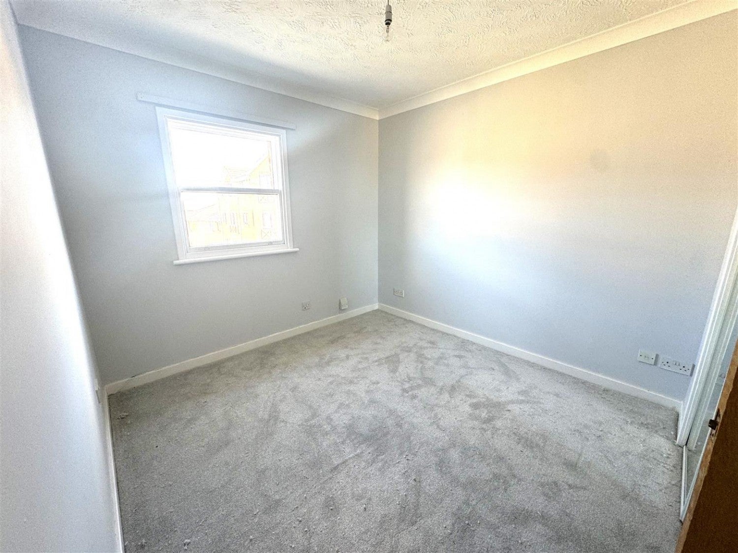 Flat Gordon Road in Rushmoor