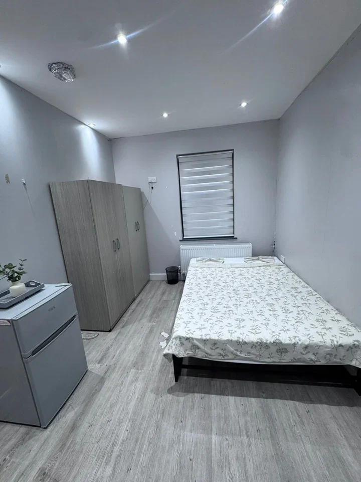 Room Birkbeck Road in Greater London
