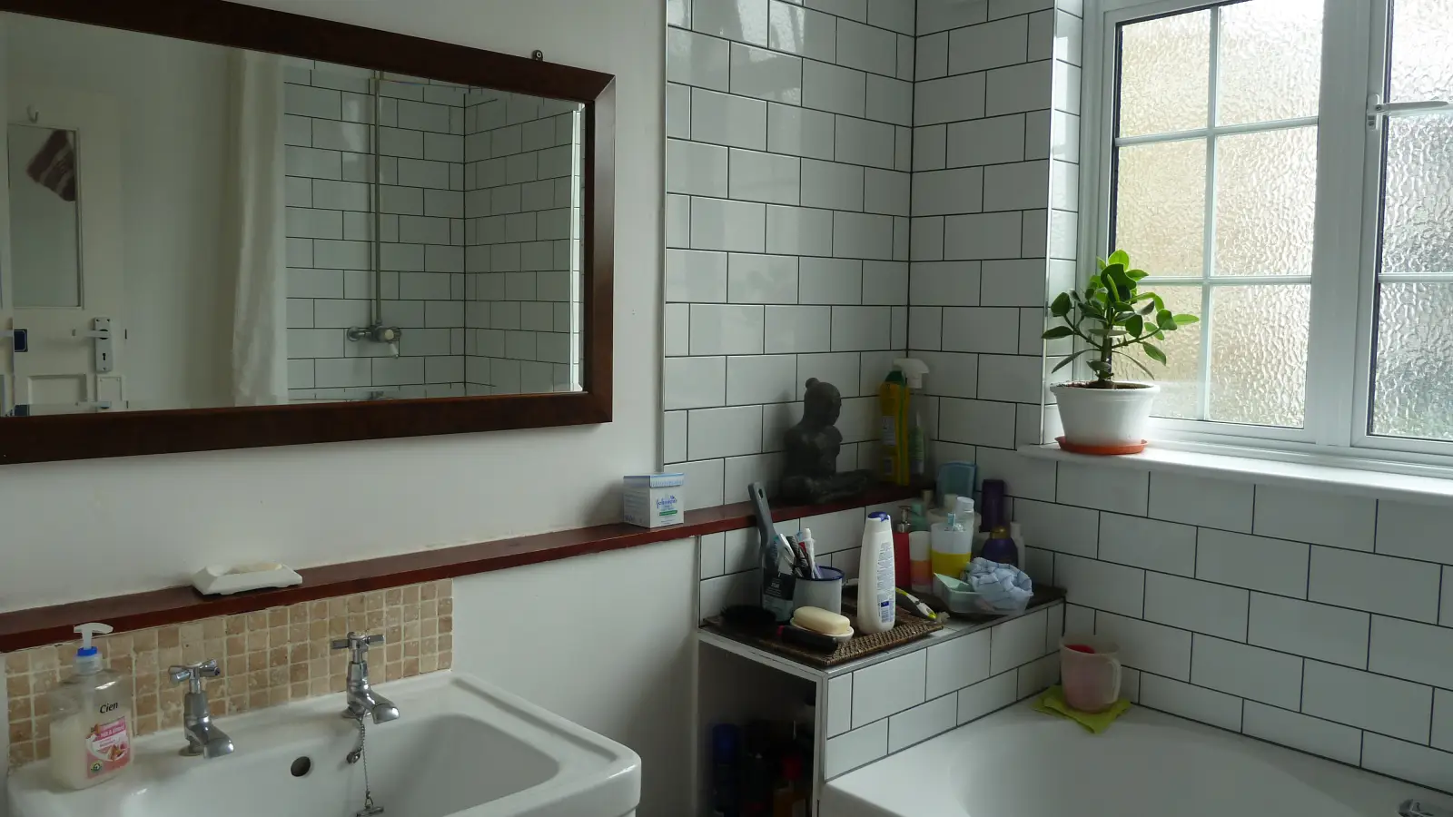 Room Woodleigh Gardens in Greater London