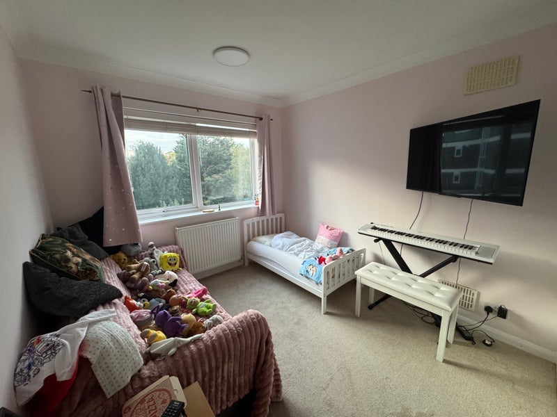 Flat Widmore Road in Greater London