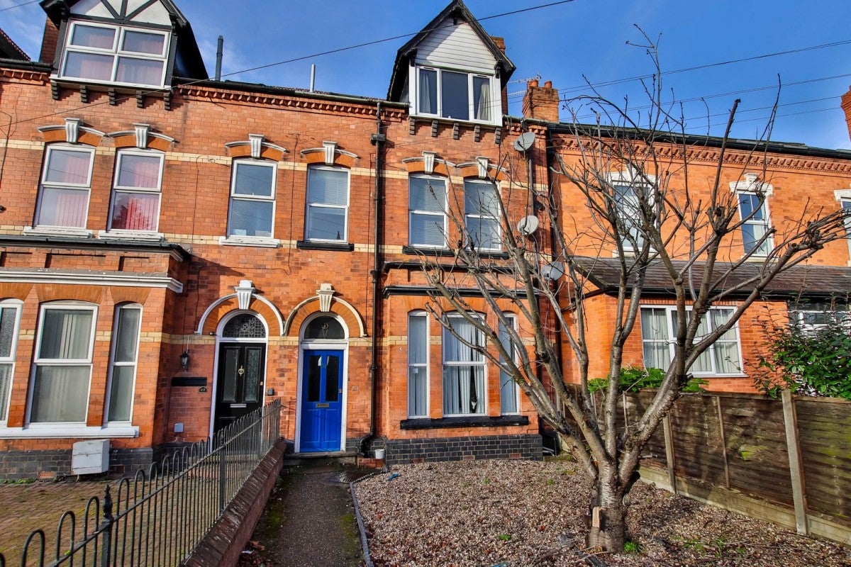 Flat Ombersley Road in Worcester